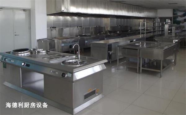 大型食堂厨房为啥都喜欢用不锈钢厨房设备,你不可不知道!