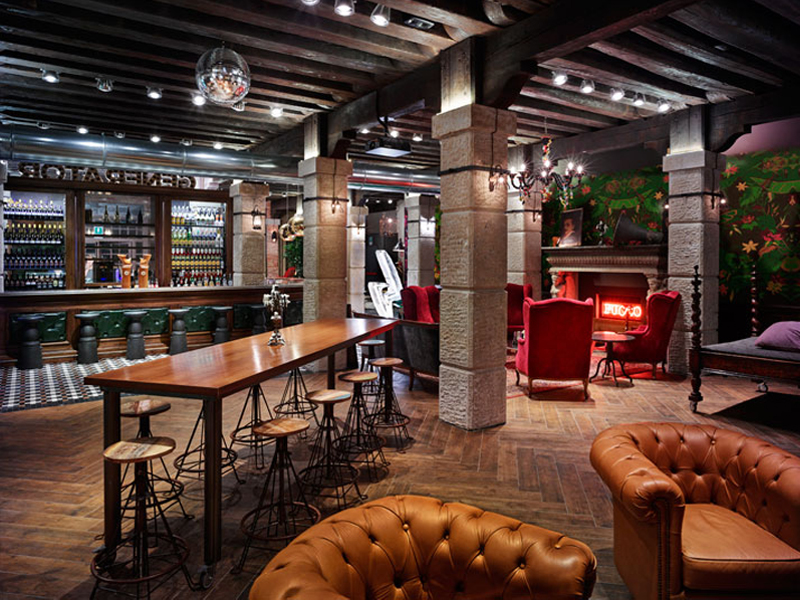 Generator Hostels’ Contempora